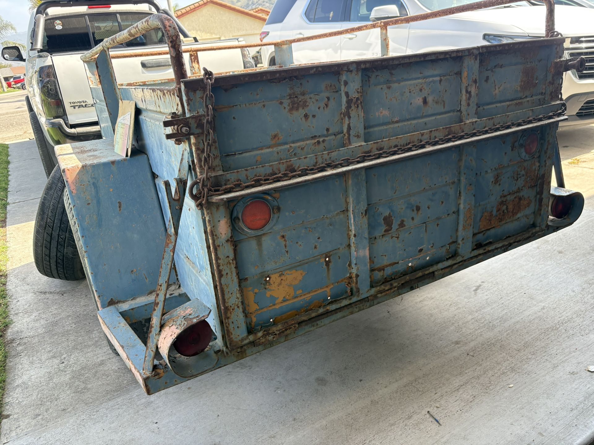 Trailer With Pink Slip