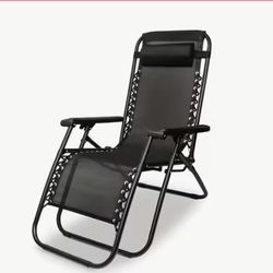 Zero gravity lounge chair