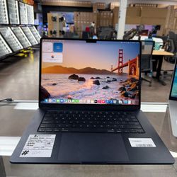 MacBook Air 15 inch M4 Chip 16GB RAM 256GB SSD 2025 with Store Warranty and Financing Available