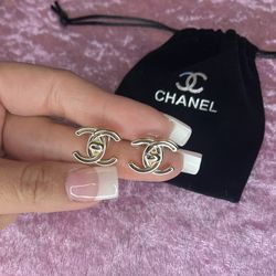 New Really Good Quality Comes With Bag 