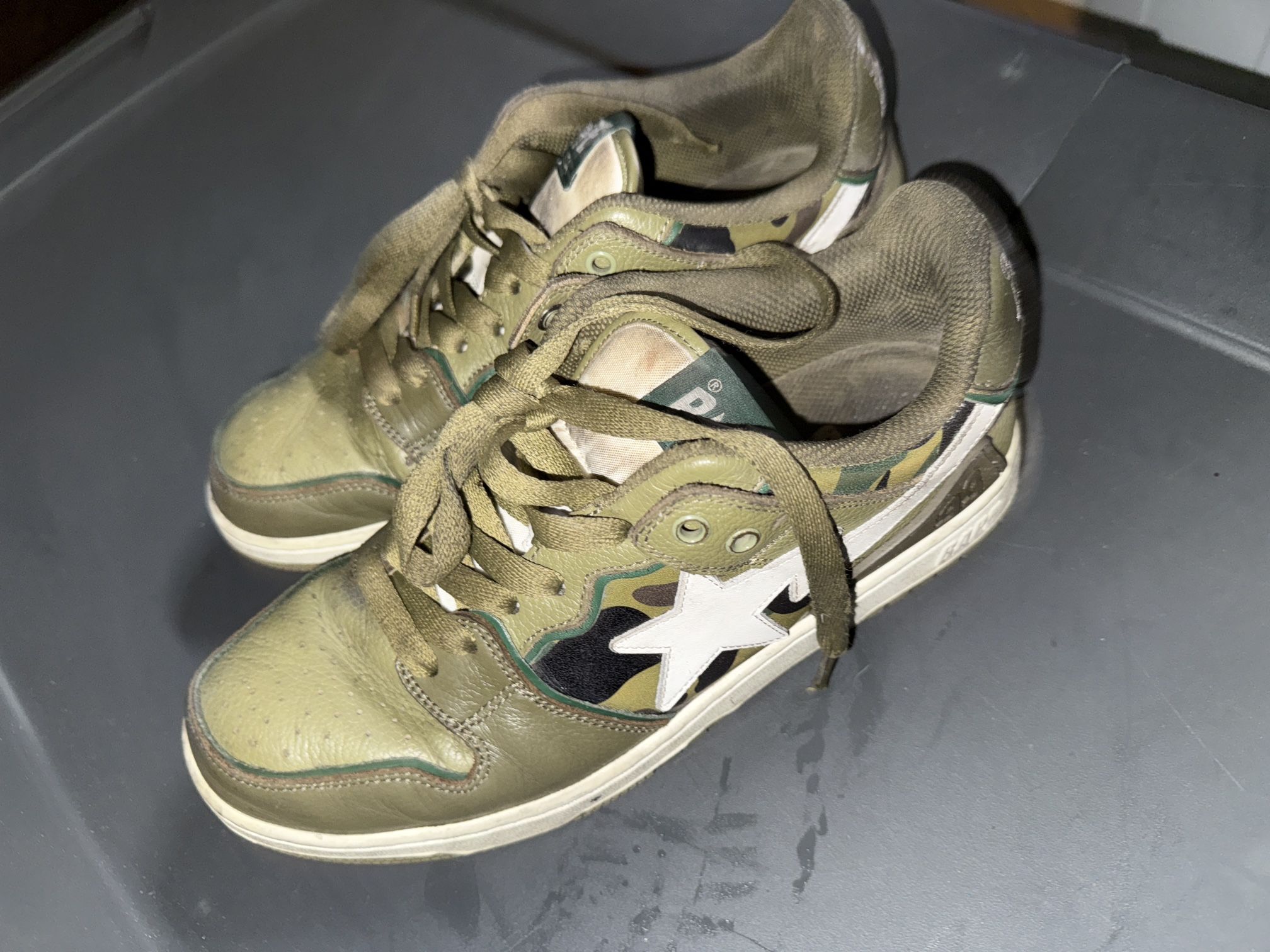 BAPE SHOES SIZE 8