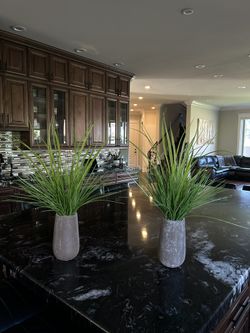 2 Fake Grass Decor In Grey Vase