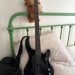 dean black bass (used) w/ backpack case + strap