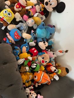 Plushy lot
