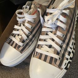 burberry logo print vintage size 43