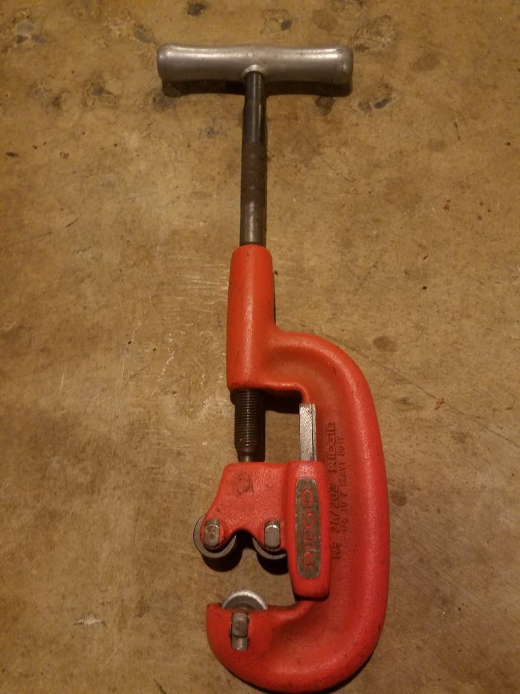 Ridgid pipe cutter