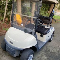 LOW PRICE MOVING- 2018 ELECTRIC GOLF CART