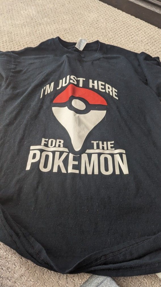 IM JUST HERE FOR THE POKEMON TSHIRT SIZE M VINTAGE MAKE OFFER