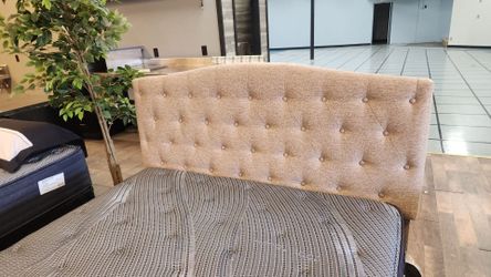 Queen head board