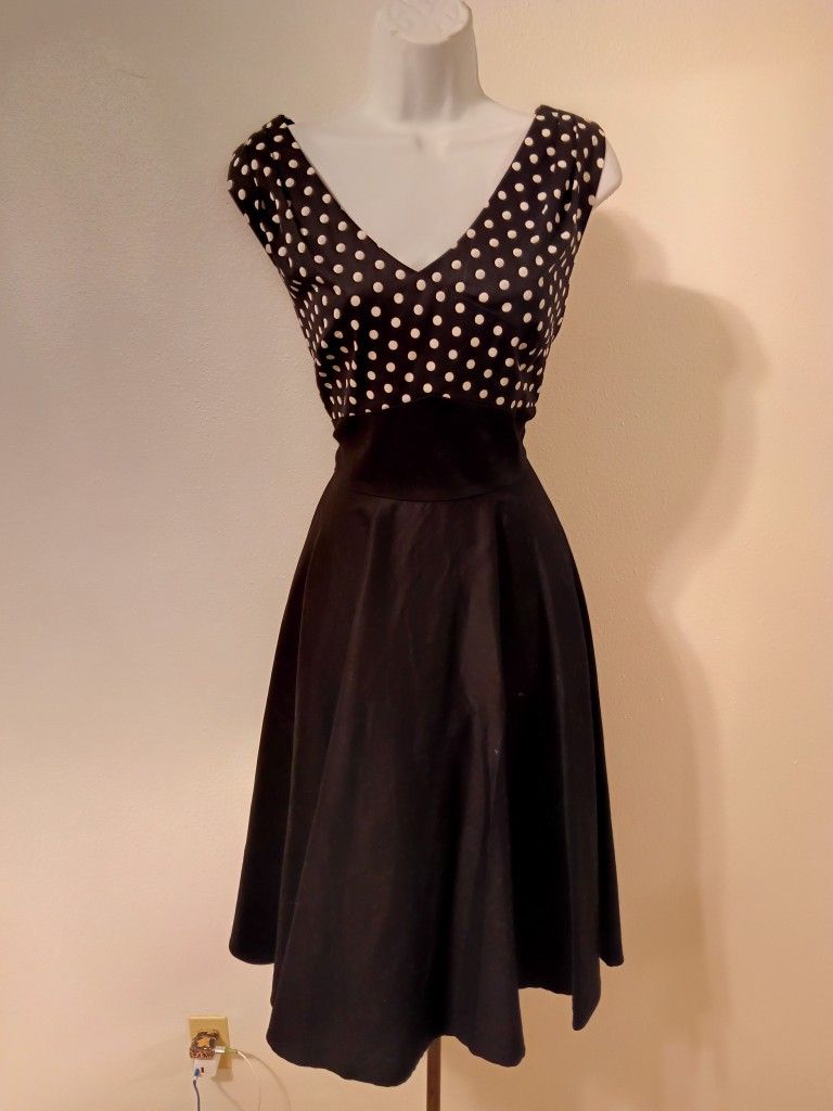 B+W Polka Dot Dress Size L