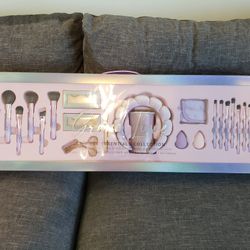 25 PCS Grand Luxe Makeup Set 💄 Health Beauty Cosmetics 