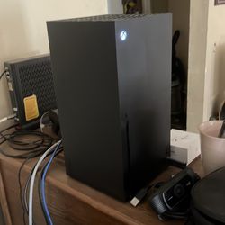 Xbox series X 1 terabyte with 2 elite controllers