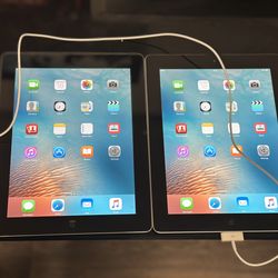 2 Vintage Apple iPad 2 tablets for sale 📱