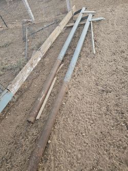 The metal pipes, 4 inches in diameter, formed a roof; if you can rebuild it, it's like a roof for horses or any other animal.