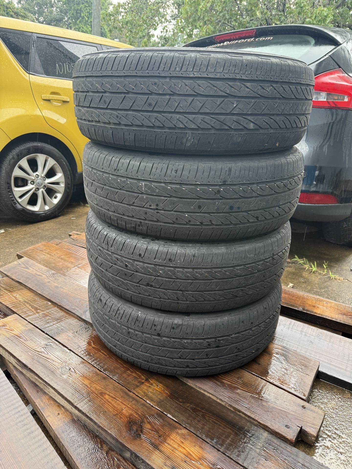 4 tires 225/65R17