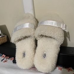 UGG  SHERPA SANDALS  Size 8