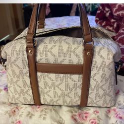 SMALL Michael Kors Bag $45
