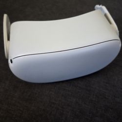 Quest 2 Headset and Controller 