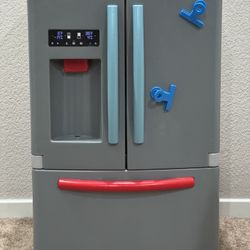Play Refrigerator