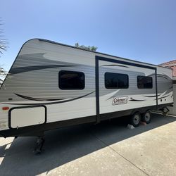 2015 Lantern By Coleman Like New 