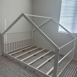 New-Full Size Floor White Bedframe