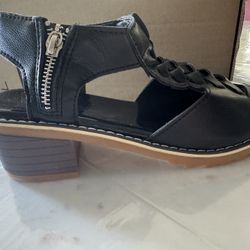 Lot of 2 New Pairs Of Sandals Size 38 (6.5-7 USA)