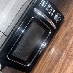 Retro Countertop Microwave in black