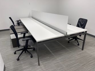 Bench Workstation Desks – Shared Runs w/ Privacy Panels