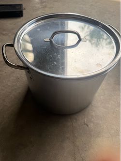 Large metal stock pot with lid