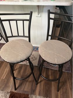 4 high stools