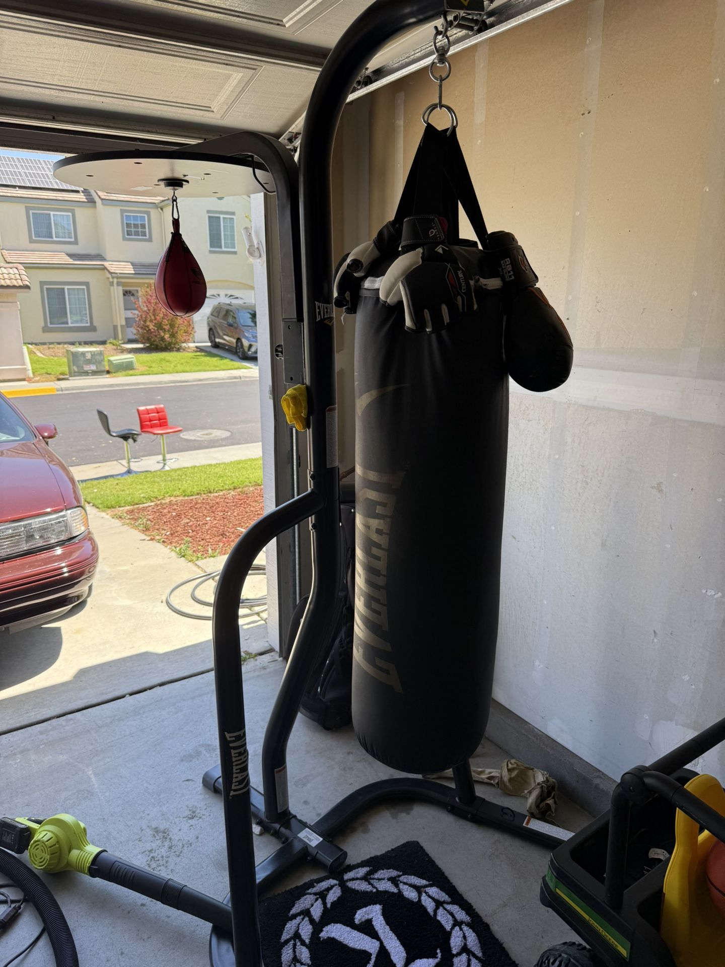 Home Gym/ Punching Bag&Speed Bag