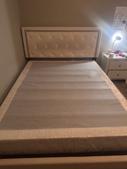 White bed frame + spring box