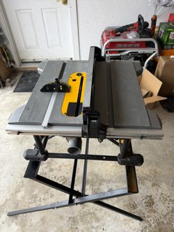 Table Saw With Stand