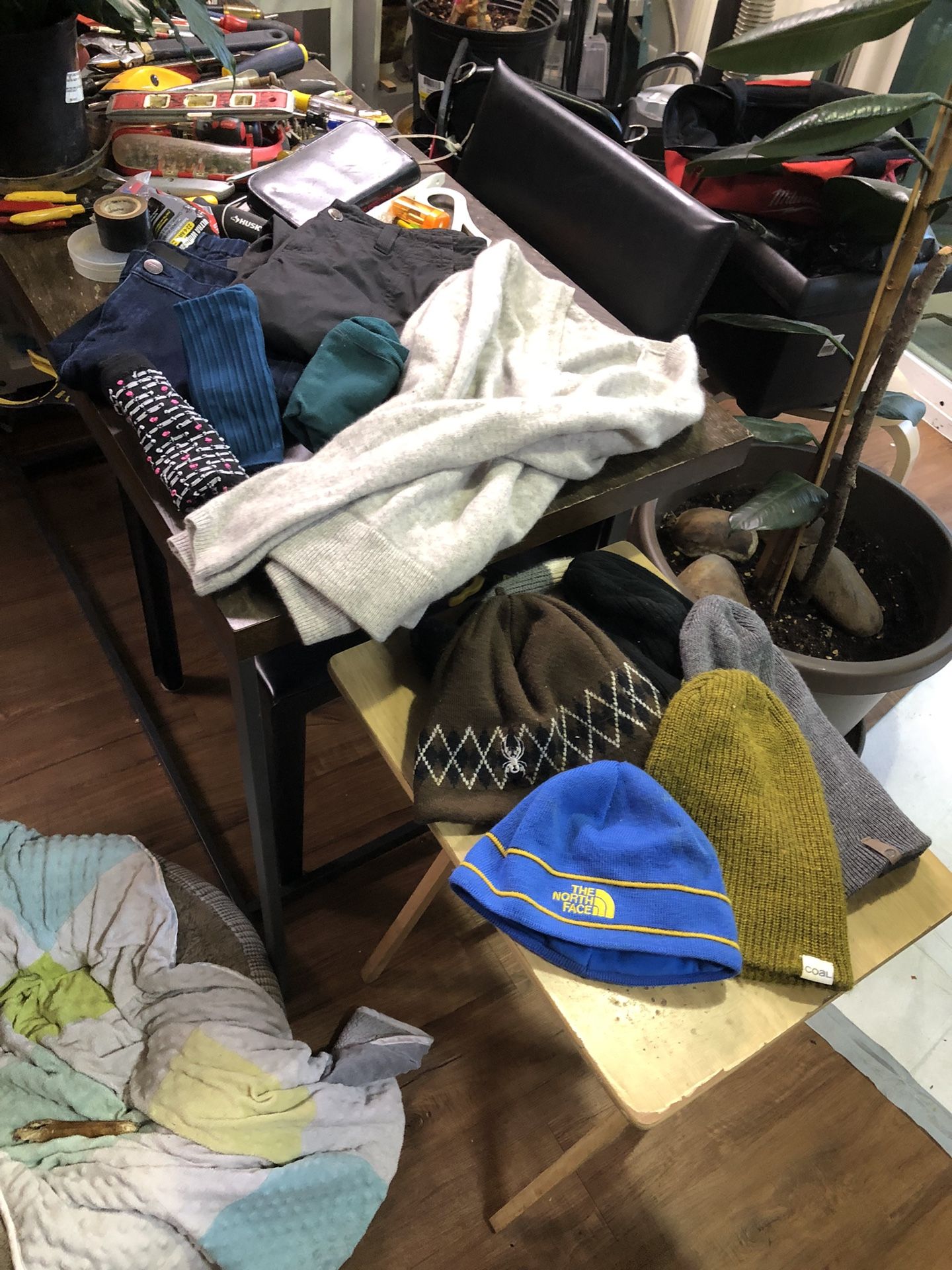 Girls Clothing And Warm Hats