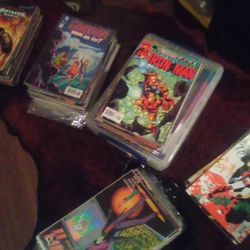 Comic Books 150 DC & 125 Marvel Between 1990s To Early 2000s