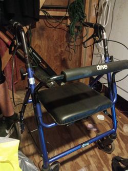Drive Medical Rolling Walker with Seat