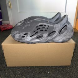 Adidas Yeezy Foam Runner 