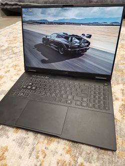 Gaming laptop, 5070, Ryzen 9 270, 32GB DDR5