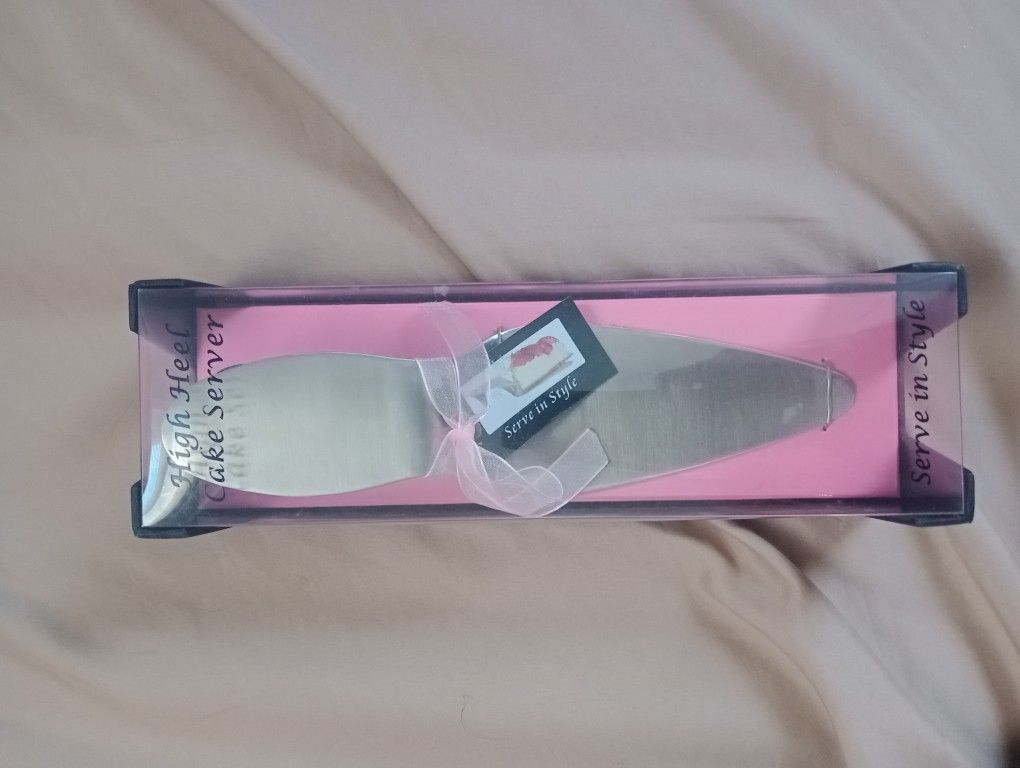 High Heel Cake Cutter New In Box