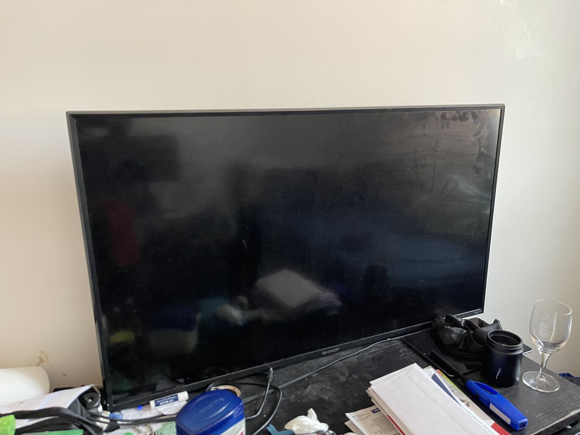 43 inches 4k ultra hd sharp roku tv