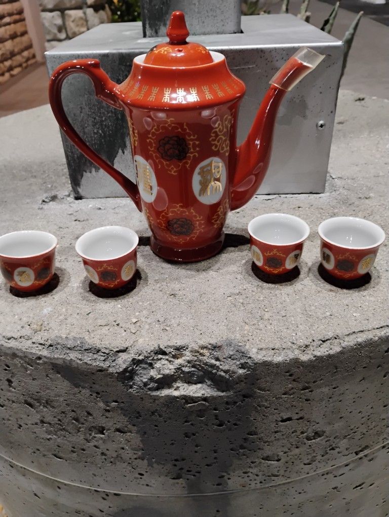 Chinese Tea Kettle/ Cups