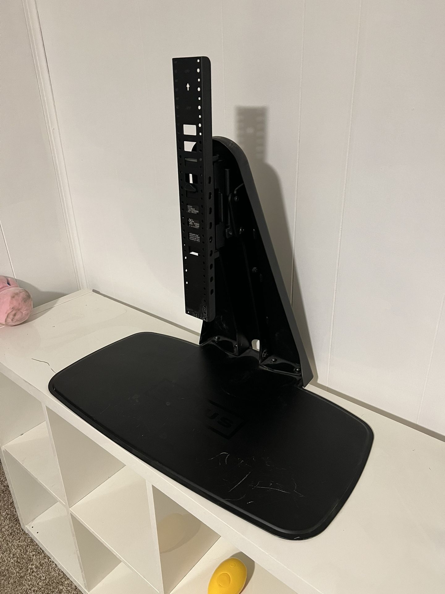 Sanus Standing TV mount