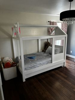 Tiny House Bed