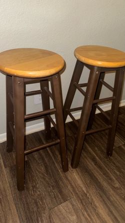2 Wooden Bar Stools