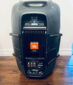 JBL EON515 High-Performance Powered Speaker with Crown Amplification Overview: The JBL EON515 is a versatile 900w , self-powered, two-way, bass-reflex