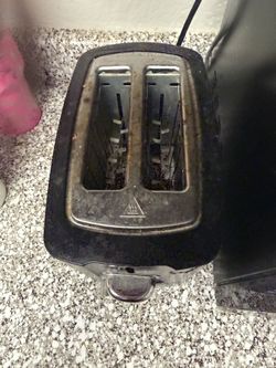 2-Slice Toaster – Works Great – $5 (Moving Sale)