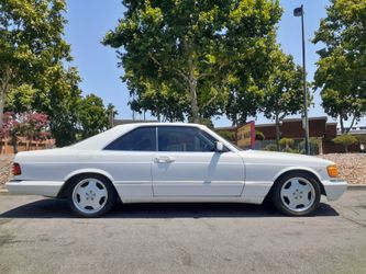 1991 Mercedes-Benz 560-Class