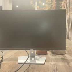Dell Monitor 21 X  12 Screen