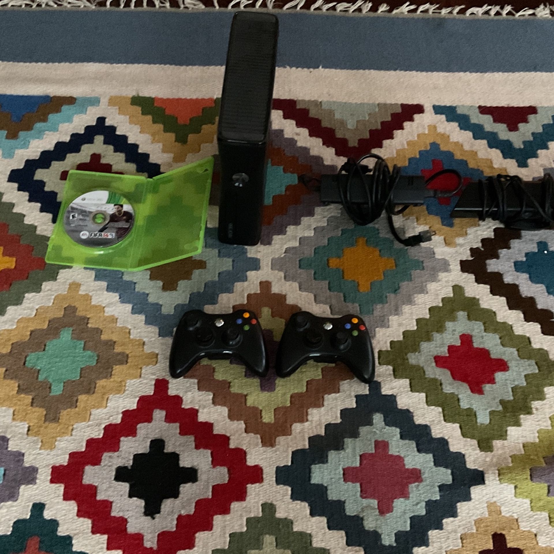 Xbox 360, 2 Controllers,Sensor,and game disc (FIFA 14)