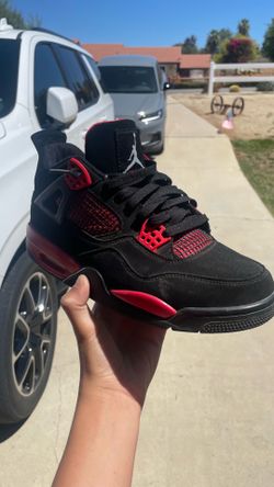 Used well Jordan 4s Red thunder